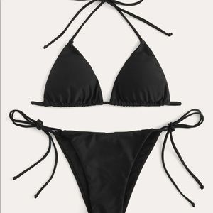 Black string bikini